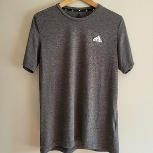 Adidas T-Shirt